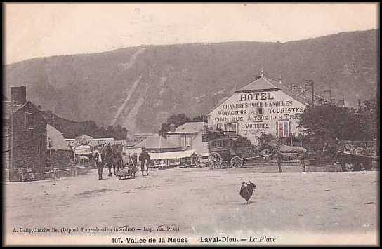 La place de Laval-Dieu